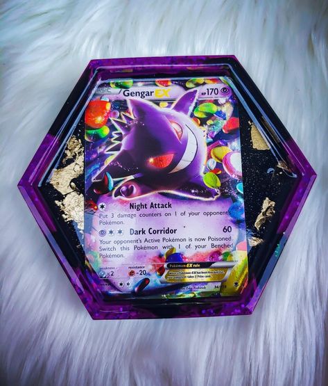 Pokemon card inside of a resin coaster. Can also be used as a trinket dish or jewelry dish. Num Noms, Gengar Pokemon, Resin Coaster, Card Crafts, Resin Projects, Store Ideas, Diy Resin Art, Pokemon Card, Diy Resin