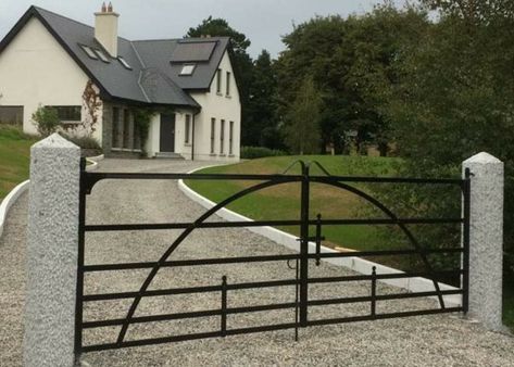 Gate Inspiration, Iron Gates Driveway, Entrance Gates Driveway, Estate Fencing, Gates Driveway, Wrought Iron Garden Gates, Garden Driveway, Ranch Gates, Gate Entrance