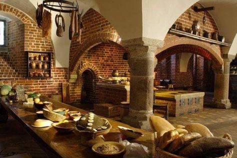 Malbork Castle, Castle Kitchens, Castle Museum, Castle Rooms, Chateaux Interiors, Victorian Manor, Medieval Aesthetic, Chateau Medieval, Fantasy Rooms