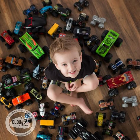 Chalk Photoshoot Kids, 4 Year Photoshoot, Five Year Old Photo Shoot Ideas, Monster Truck Birthday Pictures, Monster Jam Photo Shoot, Three Year Old Birthday Photo Shoot, Third Birthday Photoshoot Boy, 2nd Birthday Pictures Boys, 3rd Birthday Photoshoot Boy