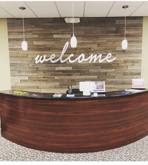 Church Information Center, Welcome Center Church Ideas, Reception Desk Design Entrance, Church Interior Design Sanctuary, Church Welcome Center Ideas, Church Entrance Decor, Church Foyer Ideas Lobbies, Contemporary Church Design, Signage Stand