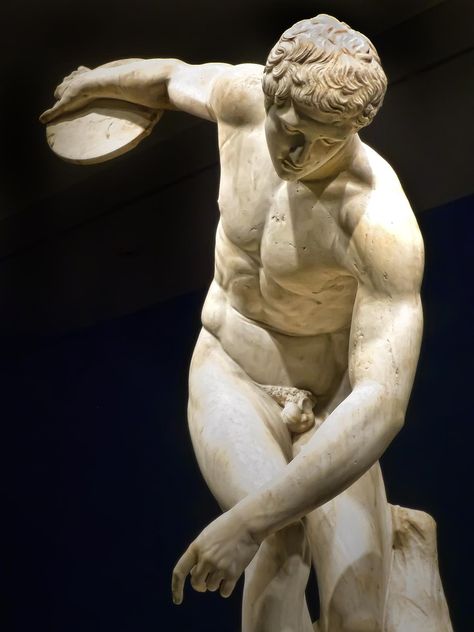 Greece Museum, Roman Ancient, Discus Thrower, British Museum London, Easy Sculpture, Ancient Greek Sculpture, Anatomy Sculpture, Roman Statue, Classic Sculpture