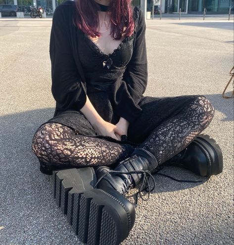 Emo Witch, Goth Fits, Goth Outfit Ideas, Goth Vibes, Casual Goth, Goth Outfit, Summer Goth, Witch Girl, Dark Outfits