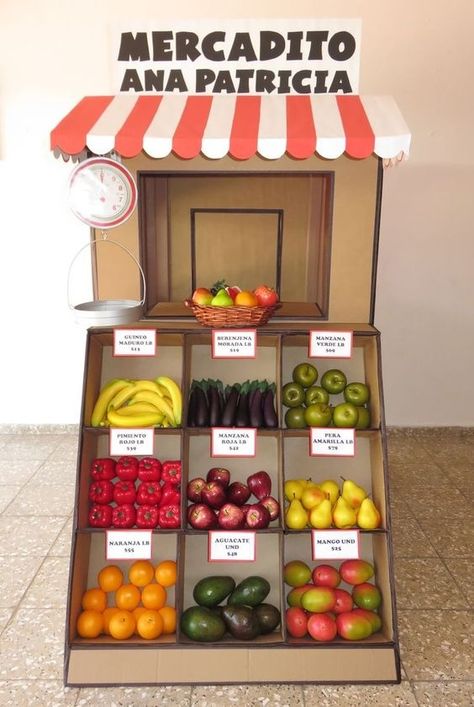 Thema fruit voor peuters en kleuters: Spelletjes, activiteiten en werkbladen - Mamaliefde Play Grocery Store, Fruit Stall, Prop Box, Play Market, Dramatic Play Preschool, Cardboard Box Crafts, Dramatic Play Centers, Food Activities, Fruit Shop