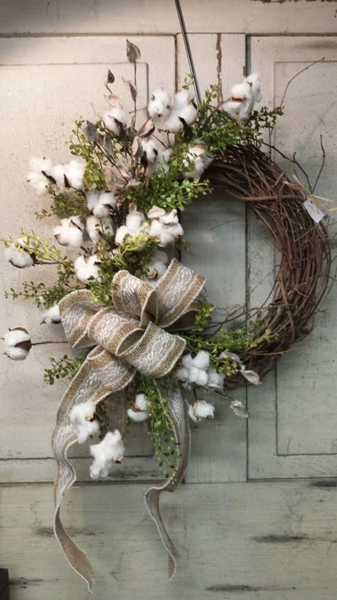 Cotton Wreath                                                                                                                                                                                 More Cotton Wreaths, Wreath Decorating Ideas, Rustic Christmas Wreath, Cotton Wreath, Door Decorating, Grapevine Wreaths, Front Door Wreaths, Green Wreath, Rustic Wreath