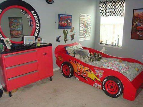 Lightening McQueen cars bedroom Disney Cars Bedroom Decor, Disney Cars Bedroom, Twin Boys Bedroom, Cool Boys Room, Modern Boys Rooms, Cars Bedroom Decor, Car Themed Rooms, Kids Car Bed, Car Themed Bedrooms