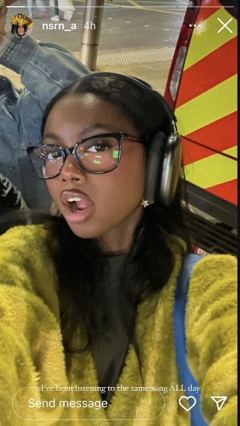 Siren Aesthetic, Glasses Inspiration, Brown Skin Makeup, Computer Gaming, Cute Glasses, Cute Makeup Looks, Black Femininity, Makati, Molasses