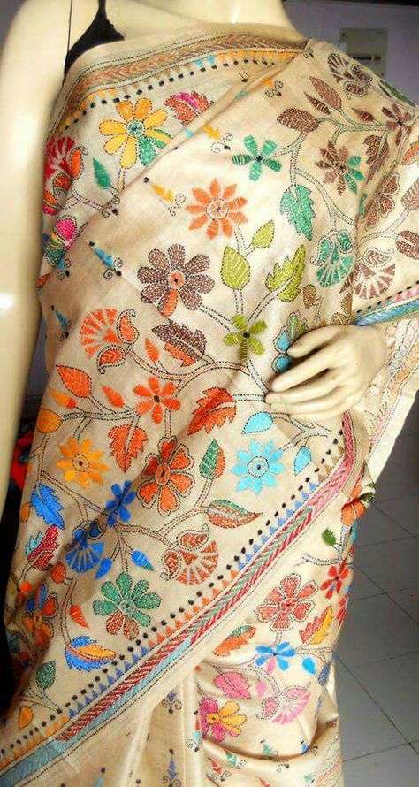 Kantha Embroidery Sarees, Embroidery On Suits, Kantha Embroidery Designs, Kantha Embroidery Saree, Embroidery Designs Suit, Kantha Work Dupatta, Kantha Work Sarees, Katha Work, Fashion Kurti