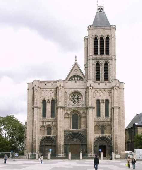 Basilica Of St Denis, Gothic Style Architecture, French Cathedrals, St Denis, Gothic Cathedrals, Gothic Church, Architecture History, San Francesco, Church Architecture