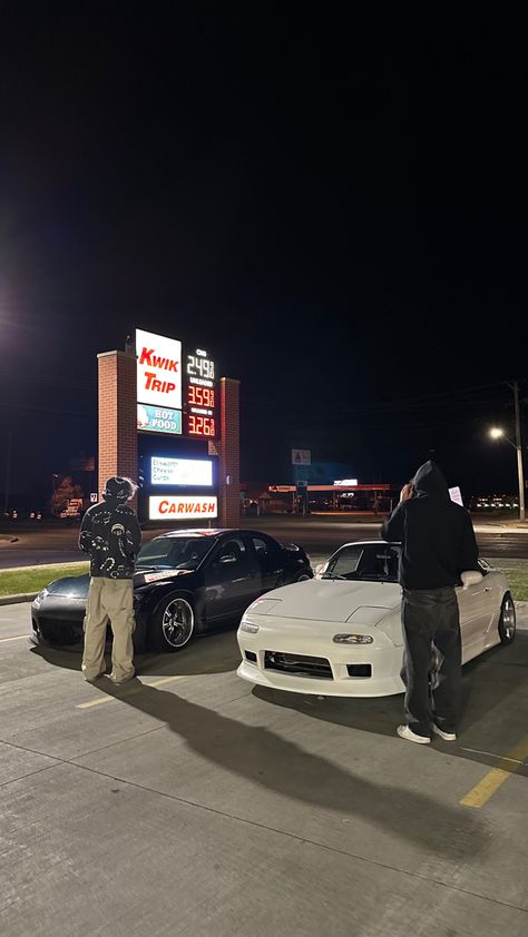 Car Matching Wallpaper, Miata Wallpaper Iphone, Rx8 Wallpaper, Miata Wallpaper, 90s Jdm Aesthetic, Car Gas Station, Japan Street Racing, Matching Couples Pfp, Car Photography Ideas