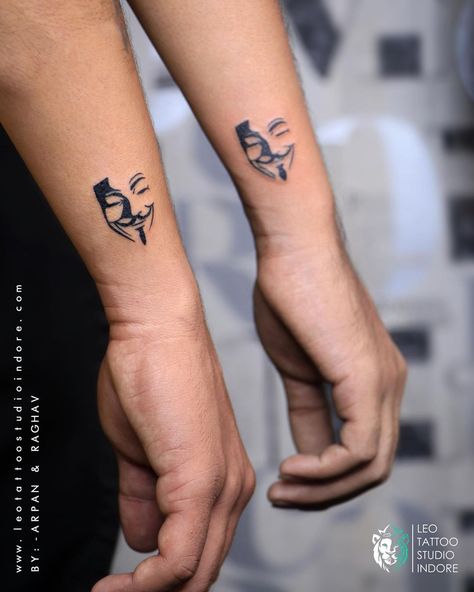 Hacker Tattoo, V For Vendetta Tattoo, Anonymous Tattoo, Vendetta Tattoo, Hacker Mask, Mask Tattoos, Memorial Tattoo Ideas, All Seeing Eye Tattoo, Leo Tattoo