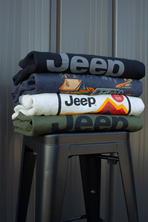 Jeep Clothing Women, Gifts For Jeep Lovers, Jeep Names Ideas, Cool Jeep Accessories, Jeep Jacket, Jeep Swag, Jeep Decor, Jeep Overland, Jeep Sweatshirt