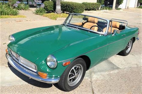 Mgb Roadster, Mg Cars, British Sports, British Racing Green, British Sports Cars, Old Advertisements, Old Classic Cars, Racing Green, Classic Sports Cars