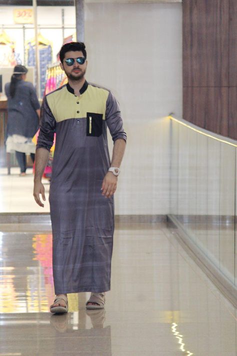 mooslem men"s wear Thobes Men, Muslim Men Clothing, Arab Men Fashion, Boys Kurta Design, Kurta Pajama Men, Boys Designer Clothes, Nigerian Men Fashion, Mens Kurta Designs, Boys Kurta