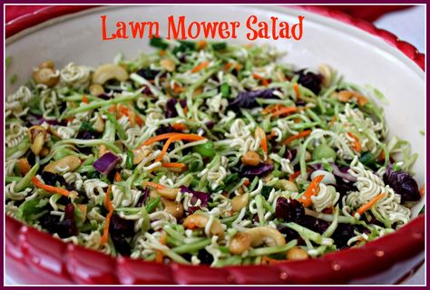 Sweet Tea and Cornbread: Lawn Mower Salad! Classic Southern Recipes, Broccoli Slaw, Southern Cooking, Salad Bar, Chicken Flavors, Southern Recipes, Sweet Tea, Summer Salads, Delicious Salads