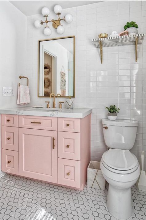 Minimalist Classroom, Entryway Mirror, Design Apartment, Decor Pictures, Trendy Bathroom, Pink Bathroom, Girls Bathroom, Bathroom Colors, Wet Rooms