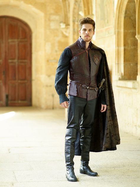 Medieval Male Outfit, Medieval Clothing Royal, Medieval Male, Medieval Clothing Men, Romeo I Julia, Medieval Outfit, Male Outfit, Medieval Clothes, Fair Outfits