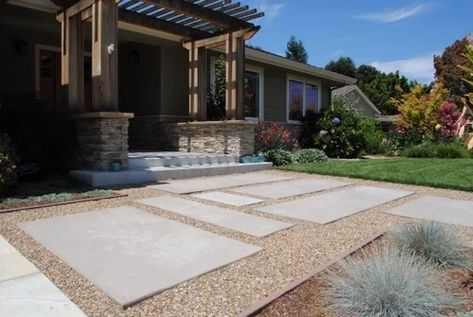 Large Concrete Pavers, Pour Concrete, Cement Pavers, Concrete Backyard, Large Backyard Landscaping, Yard Landscaping Simple, Pavers Backyard, Cement Patio, Modern Front Yard