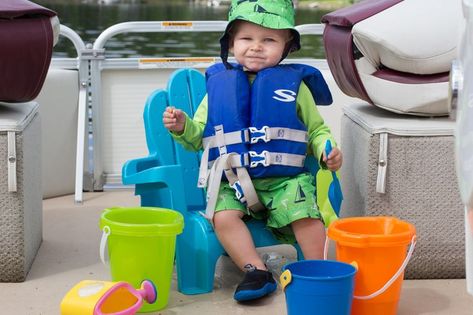 Live Inside My Bubble: 8 Tips for Boating with Kids Boat Hacks With Kids, Pontoon Hacks, Boating With Baby, Boat Essentials, Boating Hacks, Boating Essentials, Boat Hacks, Boating Life, Boat Seat Covers