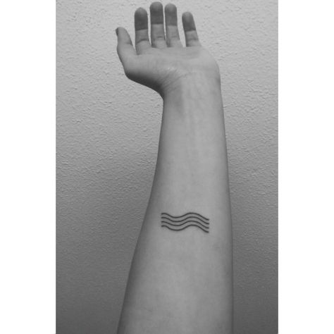 The sea on my skin tattoo... Ocean Wave Tattoo, Skin Tattoo, Wave Tattoo, Water Tattoo, Space Drawings, Wave Illustration, Ocean Tattoos, Beautiful Tattoo, Minimalist Tattoos