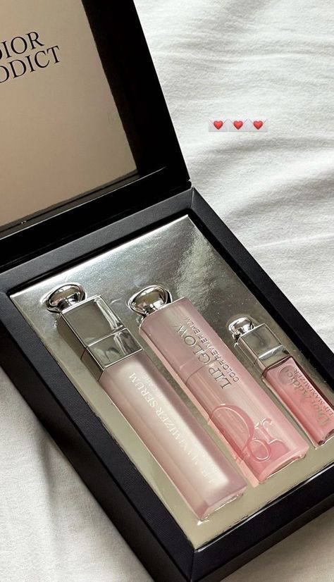 Profumo Victoria Secret, Koleksi Makeup, Alat Makeup, Dior Addict Lip Glow, Dior Addict Lip, Gloss Labial, Fancy Makeup, Dior Makeup, Dior Beauty