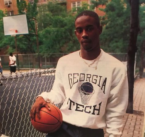 Kenny Anderson Athletic Wear Aesthetic, 2000’s Outfit, Apparel Design Inspiration, Nba Basketball Art, 90s Sports, Fall Sports, Merch Design, Hoop Dreams, Afro Style