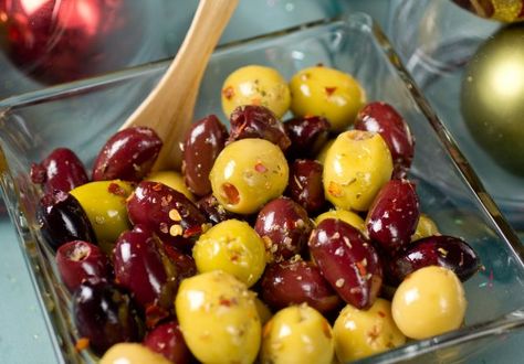 Marinated Olives Roasted Olives Appetizer, Olive Appetizer, Roasted Olives, Olive Bar, Popular Appetizers, Marinated Olives, Olive Recipes, Veg Food, Easy Holiday Recipes