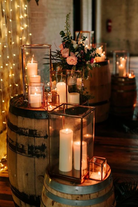 Moody Wedding Decor, Bodas Boho Chic, Candles And Flowers, Rustic Wedding Decorations, Dream Wedding Decorations, Candle Wedding Decor, Wedding Decoration Ideas, Joy Photography, Moody Wedding