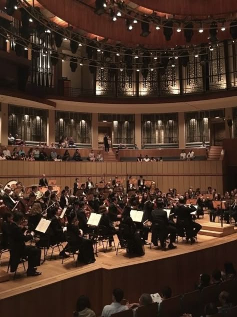 Concert Attire, Band Nerd, A Night At The Opera, Classical Musicians, Music Student, Classical Ballet, Music School, Music Theater, Symphony Orchestra