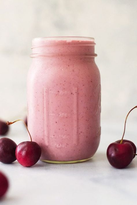 Cherry Protein Shake, Cherry Banana Smoothie, Sour Cherry Smoothie, Protein Fruit Smoothie, High Protein Fruit, Chocolate Cherry Smoothie Healthy, Cherry Protein Smoothie, Cherry Vanilla Smoothie, Coffee Smoothie Healthy