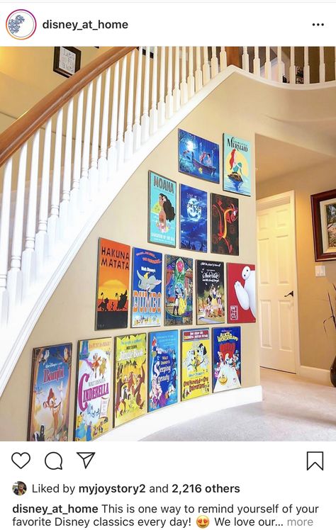 Adult Disney Bedroom, Disney Themed Bedrooms, Disney House Ideas, Casa Disney, Disney Bathroom, Disney Bedrooms, Disney Room Decor, Disney Rooms, Poster Display