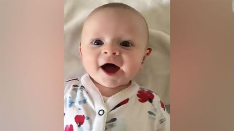 Watch deaf baby react to hearing aids being turned on - CNN Video Harrogate England, Excited Baby, 4 Month Old Baby, Baby Smiles, 4 Month Olds, Post Baby, Going Viral, Baby Born, Hearing Aids