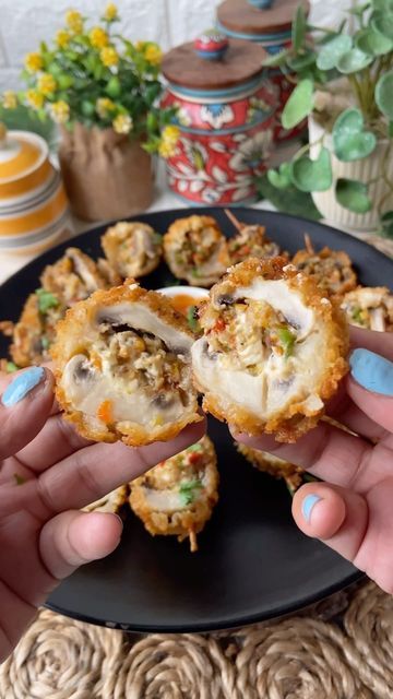 Shivani Sharma 🧿 on Instagram: "Mushroom Duplex Recipe- Crispy on outside and Perfect cheesy inside♥️

You have to try this recipe this Diwali🌼

Ingridients
Mushroom-20pcs
Veggies of your choice(Bell peppers, Carrot,capsicum,onions,green chilli,garlic)
Cheese-4tbsp
Chilli flakes
Oregano
Salt
Black Pepper
Bread crumbs for coating
Oil to fry

For Slurry:-
2tbsp - all purpose flour + 2tbsp cornflour/rice flour
Salt

#hunger_effect #hunger_effectrecipe #mushroomrecipes #mushrooms #mushroomduplex #cheesemushroom #garlicmushroom #diwalisnacks #diwaliparty #diwalipartyrecipe #cheeseballs #diwalifood #trending #reelitfeelit #reelinstagram #instafood #foodporn #mushrooms #pakore #manchurian #breadroll #potatorecipes #recipegram #diwali2024" Black Pepper Bread, Pepper Bread, Oregano Salt, Diwali Snacks, Diwali Food, Garlic Cheese, Garlic Mushrooms, Bread Roll, All Purpose Flour