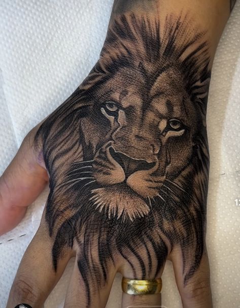 Lion Hand Tattoo, Dope Tattoos, Inspirational Tattoos, Hand Tattoos, Tatting, Tattoo Designs, Lion, Tattoos, Pins