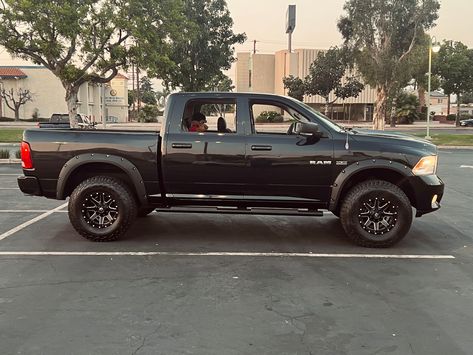 All black 2009 Dodge Ram 1500. 3 inch level. 17x10 inch wheels. LT315/70R17 Wildpeak A/T Falken tires. Fender Flares. Dodge Ram 1500 Hemi, 2009 Dodge Ram 1500, 2015 Dodge Ram 1500, 2006 Dodge Ram 1500, Falken Tires, All Terrain Tyres, Dodge Ram 1500, My Dream Car, Fender Flares