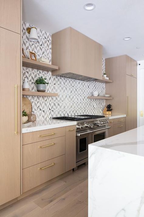 Pale Wood Kitchen, White Oak Kitchen Island, Oak Kitchen Island, Grey Marble Kitchen, Herringbone Tile Backsplash, Grey Marble Tile, Kitchen Island Tops, Oven Hood, White Oak Kitchen