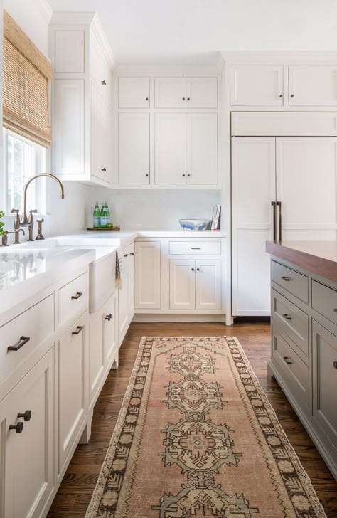 No Upper Cabinets, Neutral Kitchen, All White Kitchen, Classic Kitchen, Upper Cabinets, Cool Ideas, White Kitchen Cabinets, Large Kitchen, Favorite Kitchen