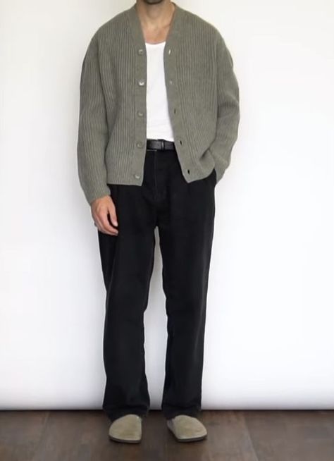 Mens Grey Cardigan Outfit, Uniqlo Cardigan Outfit Men, Cardigan Outfit Men Formal, Uniqlo Cardigan Outfit, Grey Cardigan Outfit Men, Mens Cardigan Outfit Streetwear, Cardigan Outfit Men Street Styles, Cardigan Outfits Men, Black Cardigan Outfit Men