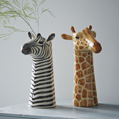 This quirky ceramic giraffe vase would make a fun addition to your home. A quick way to jazz up your dining table.  - A Quail Ceramics tableware accessory - Hand painted ceramic that come packaged in an attractive box Animal Vases, Animal Vase, Pottery Animals, Cerámica Ideas, Pottery Handbuilding, Ceramic Animals, Ceramics Ideas Pottery, Ceramic Tableware, Ceramic Vases