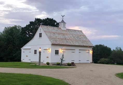 Carriage Houses Westport CT | Country Carpenters Inc. Barndominium Garage, Diy Garage Plans, Barn Garage Plans, Pole Barn Ideas, Backyard Barn, Plan Garage, Post And Beam Barn, Carriage House Garage, Barn Apartment