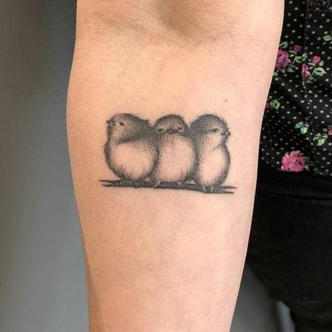 Bird Mom Tattoo, Sibling Bird Tattoos, Chick Tattoo, Sparrow Tattoo Design, Robin Tattoo, Chicken Tattoo, Little Bird Tattoos, Unique Butterfly Tattoos, Matching Friend Tattoos