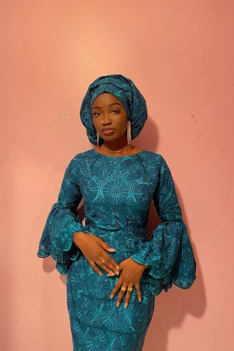 Hausa Fashion, Stylish African Dresses, Nigerian Dress Styles Simple, Senegal Dress, Senegalese African Dresses, Arewa Styles, Eid Style Outfits, Senegalese Eid Outfits, Arewa Hausa Styles For Women