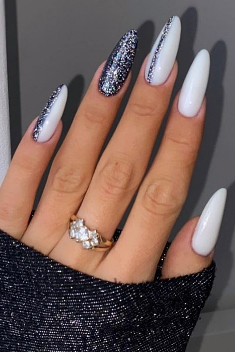 Fall Nail Idea for women | Nail Art | Winter Nail Looking for the best nail look for Valentine's? Browse these stunning Valentine's Day nail designs to get loved up for the occasion! img cc :- iwannadonails Fall Nail Idea, Nail Art Winter, Women Nail Art, Nail Idea, Art Winter, Winter Nail Art, Winter Nail, Fall Nail, Best Nail