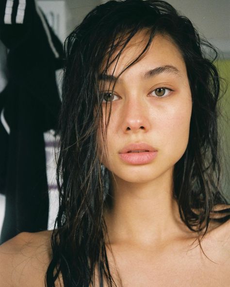 Bridget Hollitt on Instagram: “Apparently post shower is a very introspective time for me #35mm” Bridget Hollitt, Self Conscious, Beauty Face, Face Claims, Pretty Face, Portrait Photography, Shower, Celebrities, Photography