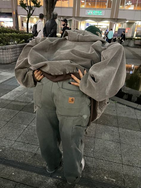 Thrfited Carhartt XL pants Carhartt Brown Pants Outfit, Brown Carhartt Pants Outfit, Green Carhartt Pants Outfit, Carhartt Pants Outfit, Carhartt Aesthetic, Carhartt Women's Outfit, Carhartt Outfits, Carhartt Outfit, Cargo Pants Women Outfit