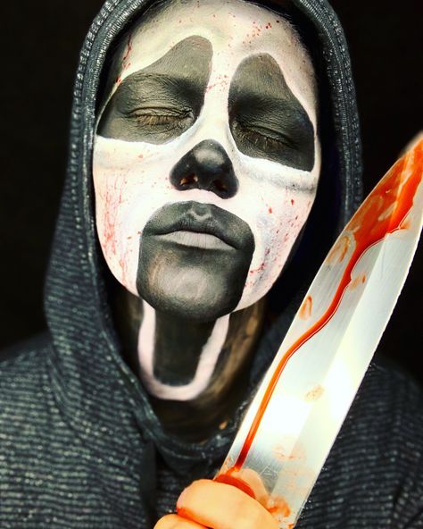 #ghostface #31daysofhalloween #makeup #mehron #halloweenmakeup Ghostface Face Paint, Scream Make Up Looks, Ghostface Makeup, Scream Mask, Ghostface Scream, 31 Days Of Halloween, Ghost Faces, Mask Making, 365 Days