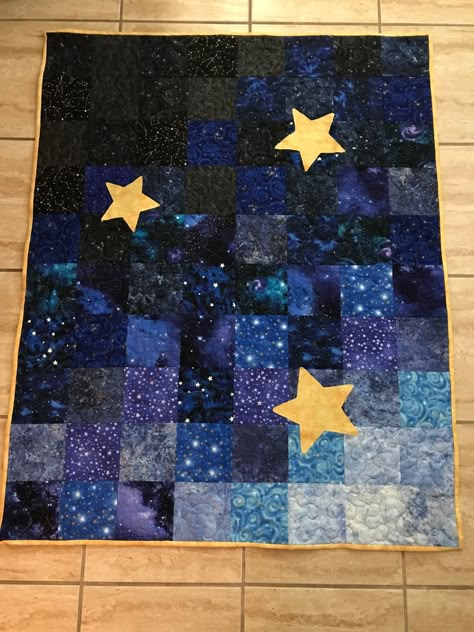 Starry Night Room Theme, Galaxy Quilt Ideas, Galaxy Quilt Pattern, Starry Night Quilt Pattern, Night Sky Quilt Pattern, Constellation Quilt Pattern, Space Quilts Ideas, Space Sewing Projects, Space Quilt Pattern