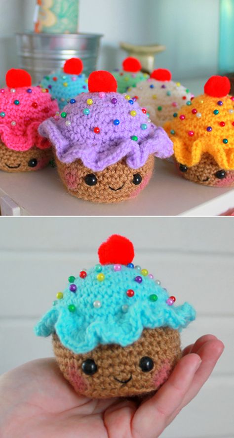 Cupcake Pincushion - Free Pattern Cupcake Crochet, Crochet Pincushion, Crochet Cupcake, Crochet Free Patterns, Pin Cushions Patterns, Confection Au Crochet, Easy Crochet Patterns Free, Pola Amigurumi, Crochet Food