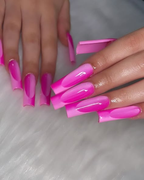 Bright Hot Pink Nails, Nicki Inspired Nails, Neon Pink Outline Nails, Pink Freestyle Nails, Dramatic Pink Acrylic Nails, Hot Pink 90s Nails, Pink Friday Nicki Minaj Nails, Hot Pink Nail Designs, Nicki Minaj Nails