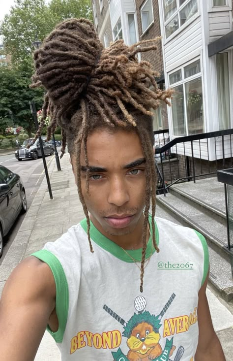 Hair Like Wool, Dread Hairstyles For Men, Long Dreads, Dreadlock Hairstyles For Men, Light Skin Men, Dreads Styles, Black Men Hairstyles, Dread Hairstyles, Dreadlock Hairstyles